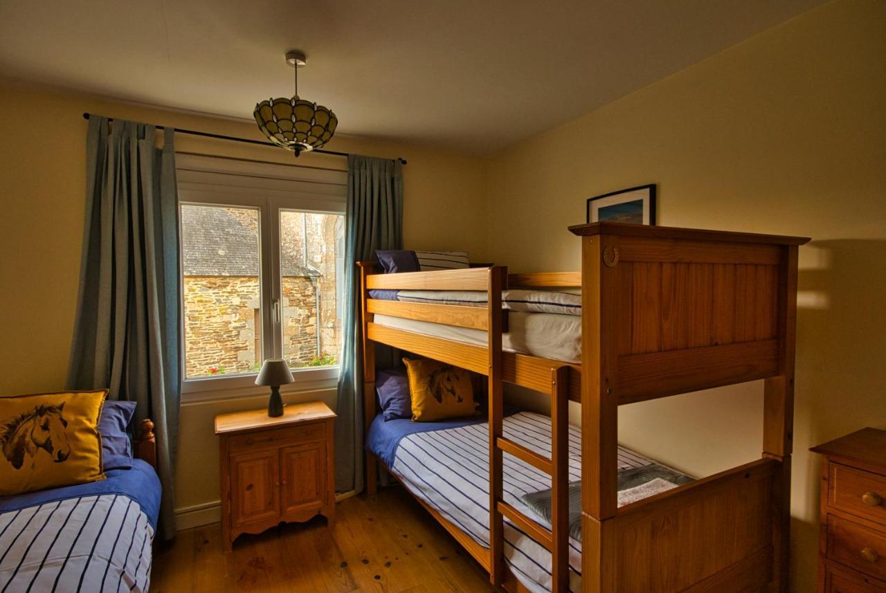 Auberge Le Canard Qui Rit Plelauff Luaran gambar