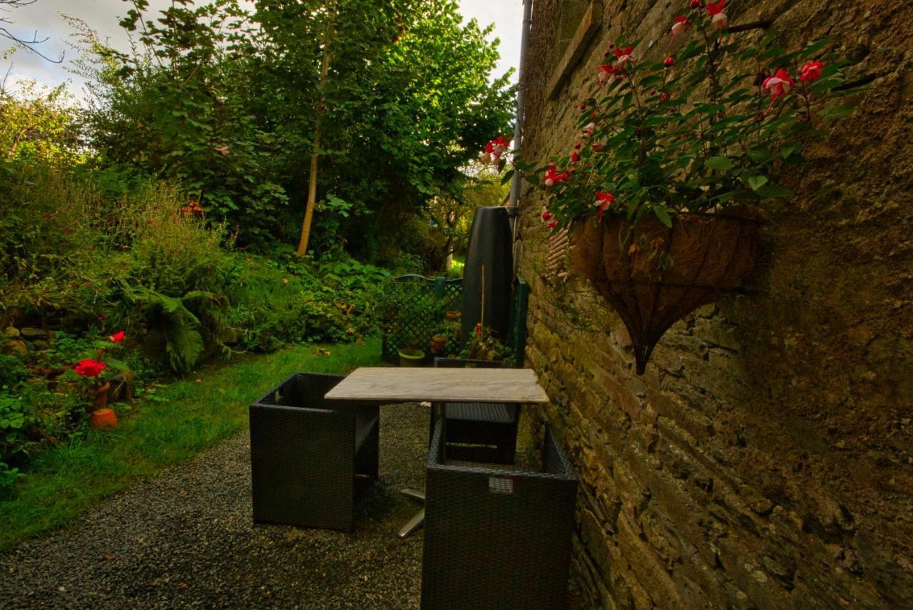 Auberge Le Canard Qui Rit Plelauff Luaran gambar