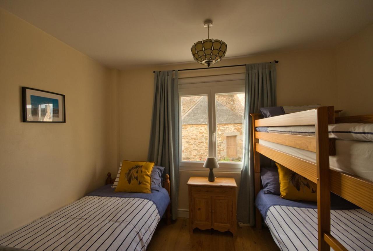 Auberge Le Canard Qui Rit Plelauff Luaran gambar
