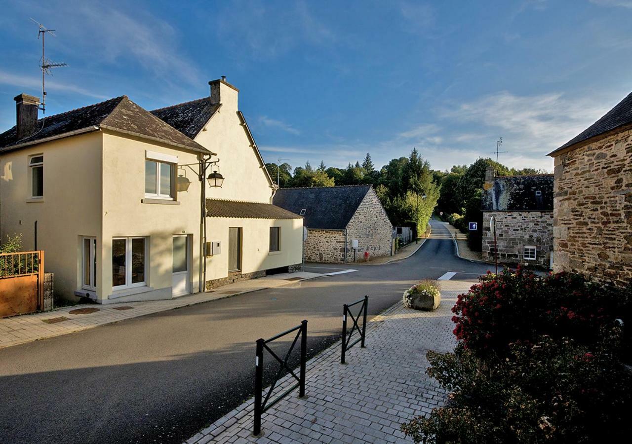 Auberge Le Canard Qui Rit Plelauff Luaran gambar